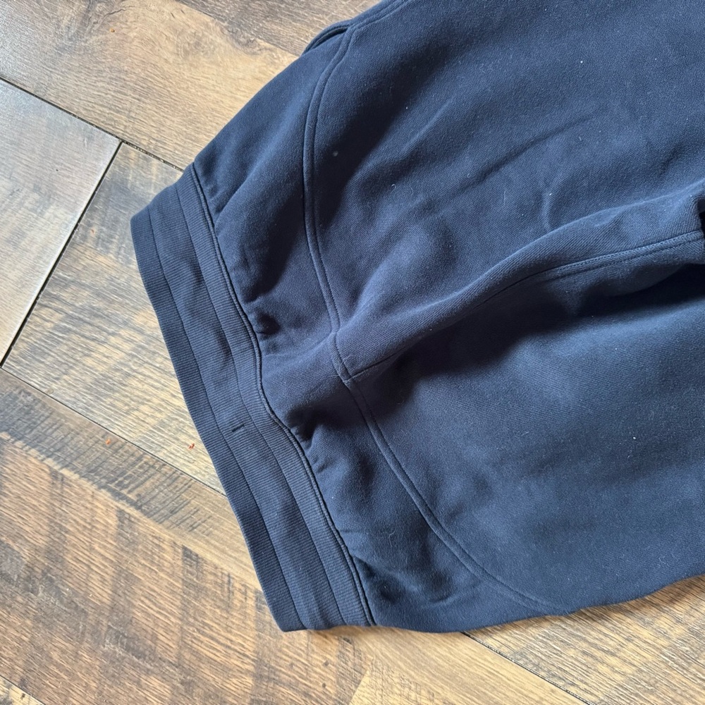Lululemon Navy Scuba Sweatpants - Picture 5 of 6